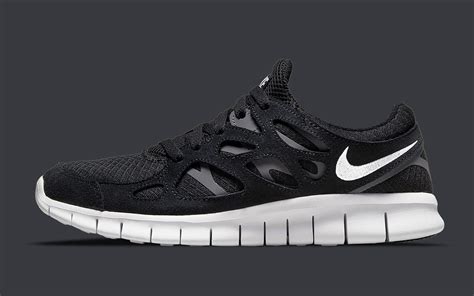 nike free run 2 black white